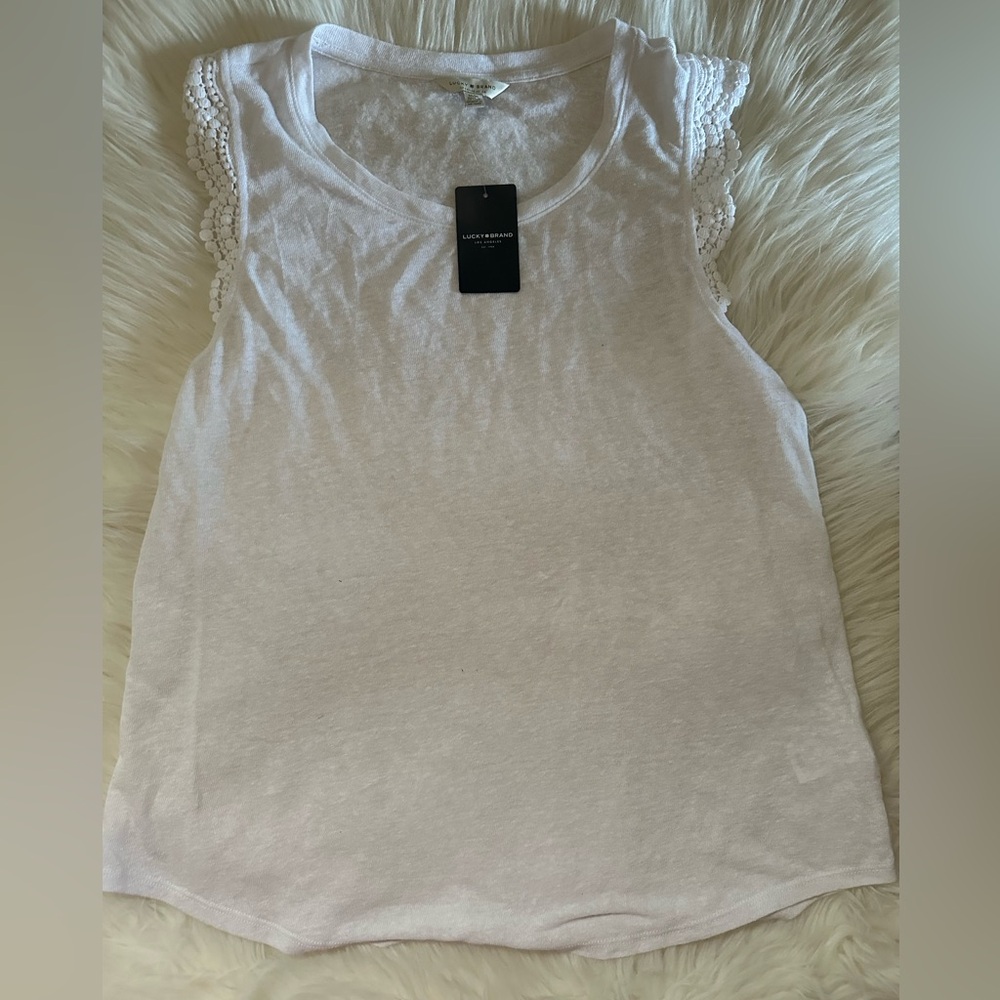 NWT Lucky Brand Women’s White Tank with Lace Trim Size Medium